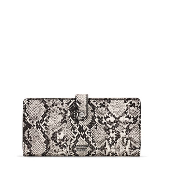 Victoria’s Secret Python Slim Bifold Wallet - Picture 4 of 5